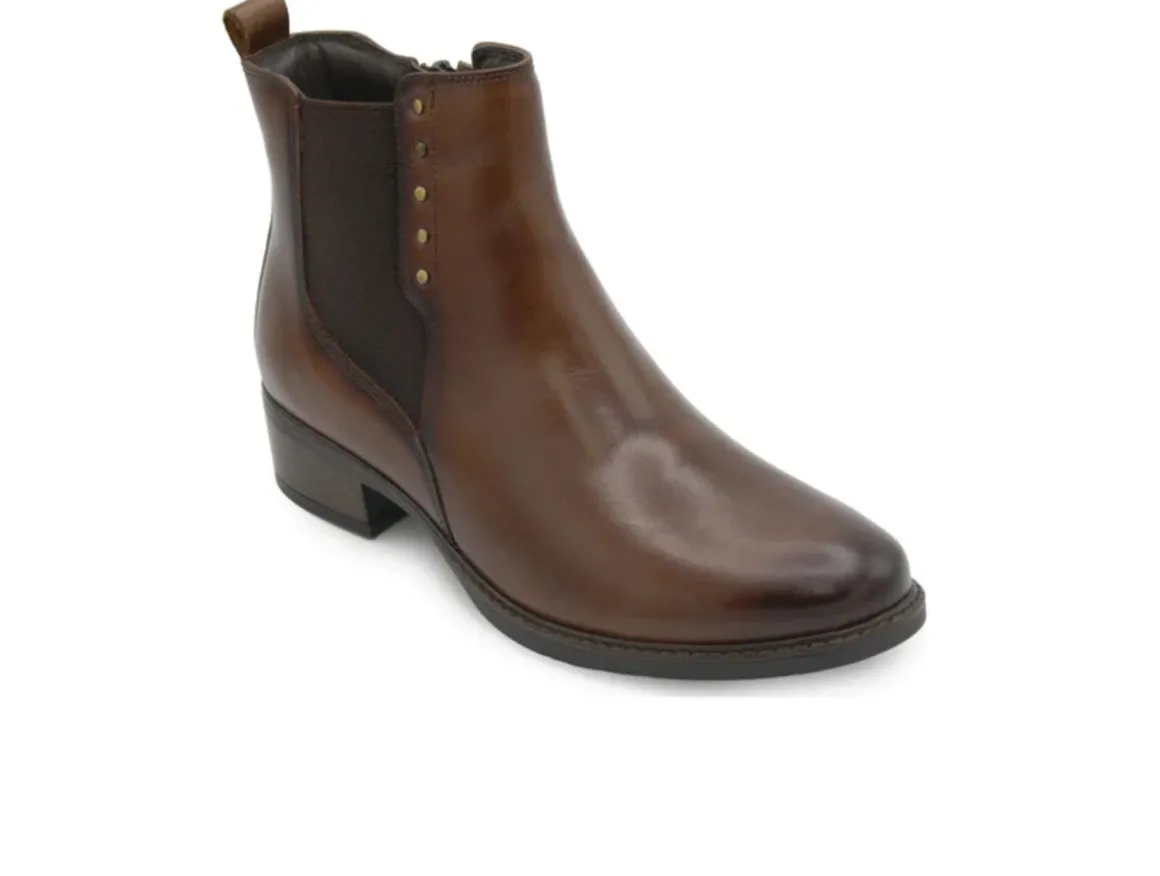 dubarry_crest___chestnut_0.webp Dubarry Crest 1983-95 - Chestnut