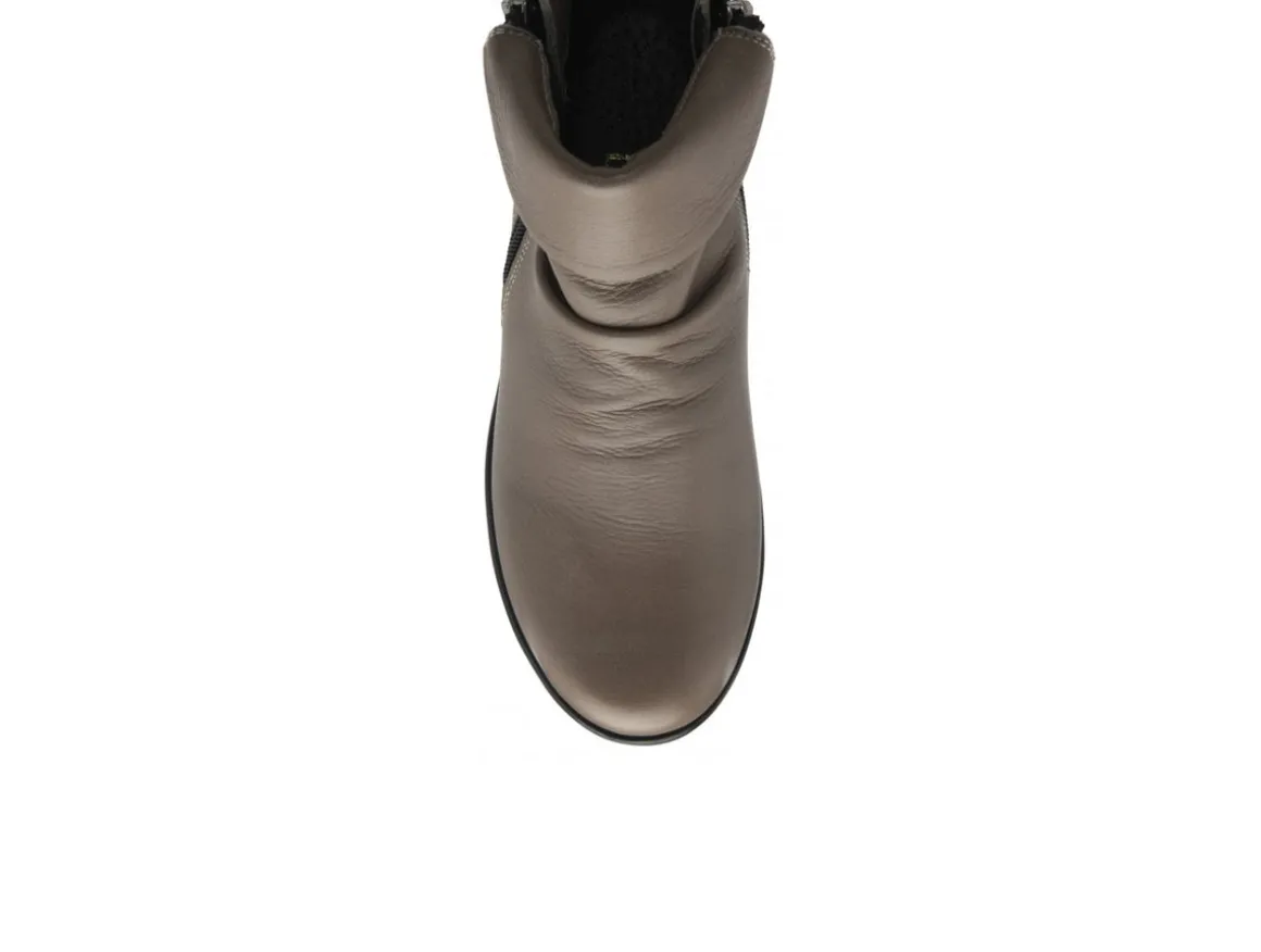 lotus_cordelia_ulb__truff_2.webp Lotus Cordelia ULB299 - Truffle