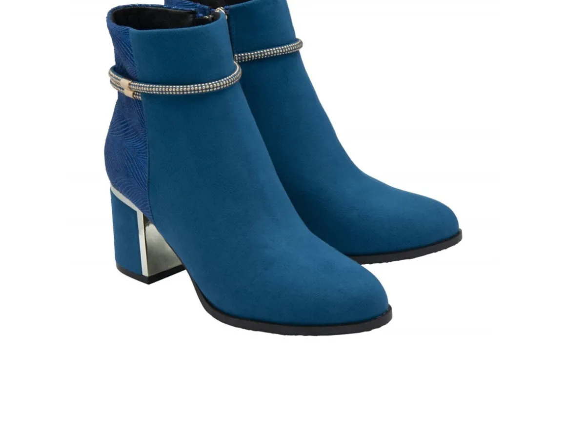 lotus_nerinda_ulb__blue_1.webp Lotus Nerinda ULB415 - Blue